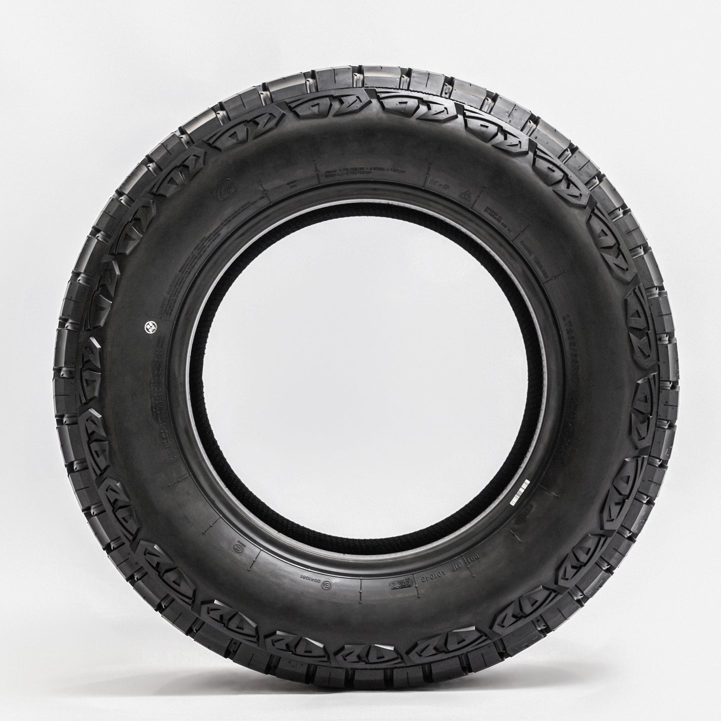 Aplus LT255/65R17 ROCK SHREDDER RT 114/110Q 8PR